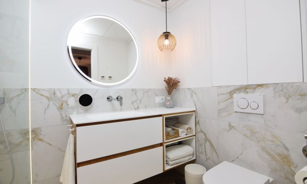 Herverkoop - Stadswoning -
La Florida