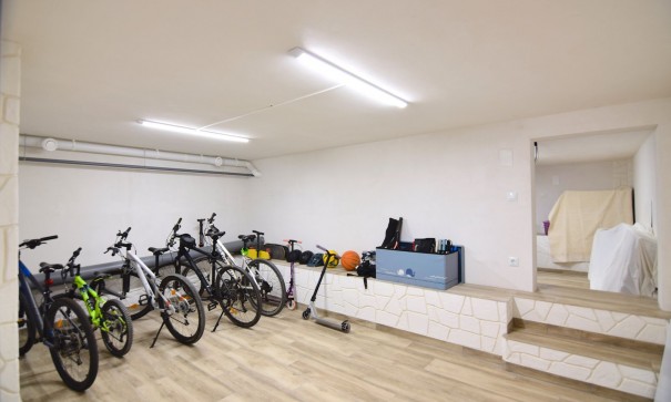 Herverkoop - Stadswoning -
La Florida