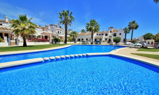 Återförsäljning - Radhus -
Villamartín - PAU 8