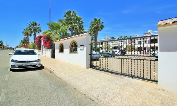 Återförsäljning - Radhus -
Villamartín - PAU 8