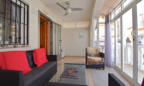 Återförsäljning - Villa i parhus -
Orihuela Costa - Playa Flamenca