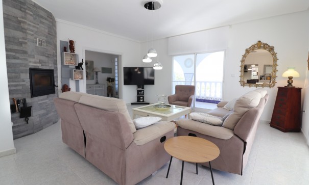 Återförsäljning - Fristående villa -
Algorfa - Lomas de La Juliana