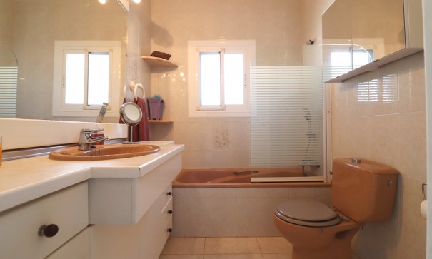 Återförsäljning - Fristående villa -
Algorfa - Lomas de La Juliana