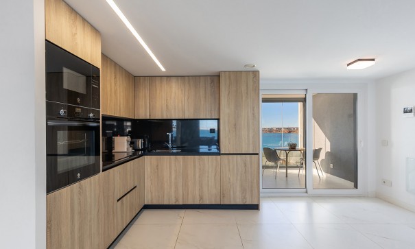 Resale - Wohnung Appartement -
Torrevieja - Punta Prima