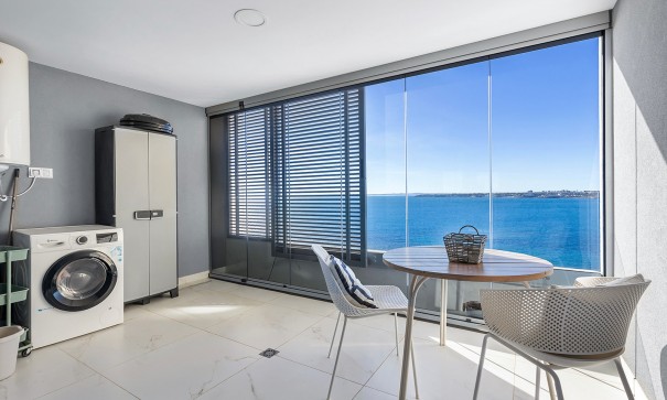 Resale - Wohnung Appartement -
Torrevieja - Punta Prima