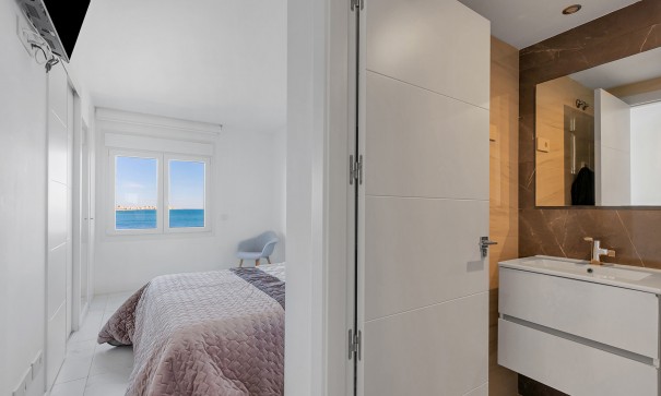 Resale - Wohnung Appartement -
Torrevieja - Punta Prima