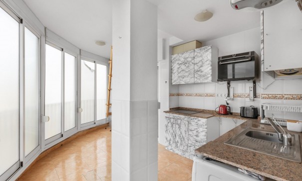 Revente - Appartement -
Torrevieja - Playa del cura