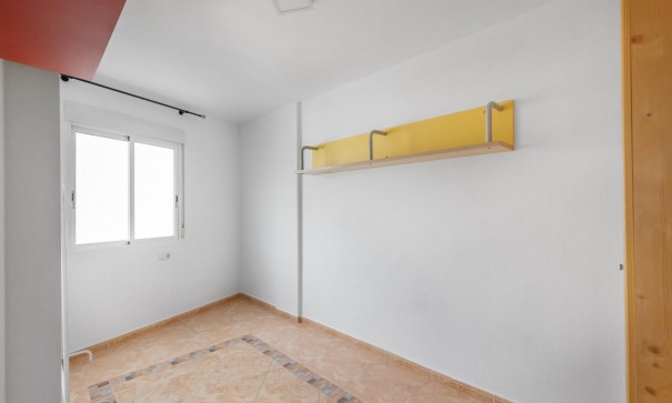 Revente - Appartement -
Torrevieja - Playa del cura