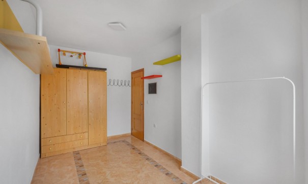 Revente - Appartement -
Torrevieja - Playa del cura