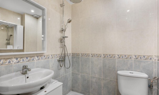 Återförsäljning - Lägenhet lägenhet -
Torrevieja - torrevieja