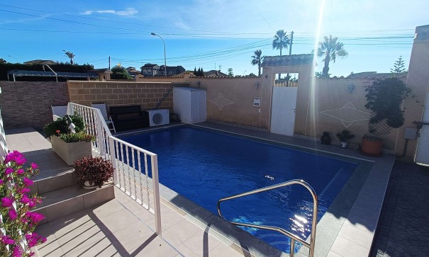 Sprzedaż - Willa wolnostojąca -
La Siesta - El Salado - Torreta - La Siesta