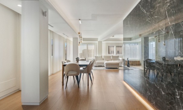 Resale - Wohnung Appartement -
Torrevieja