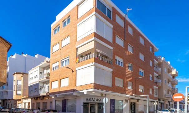 Resale - Wohnung Appartement -
Torrevieja