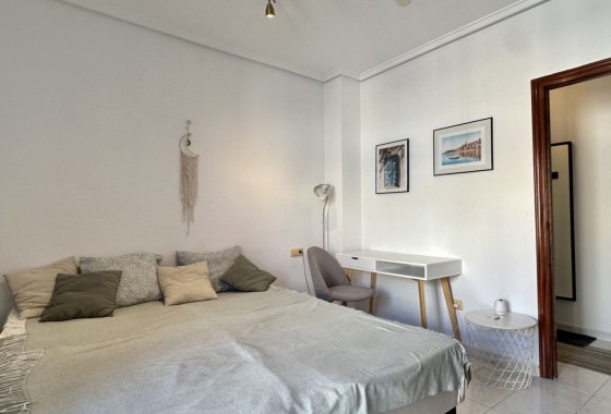 Herverkoop - Appartement / Flat -
Torrevieja