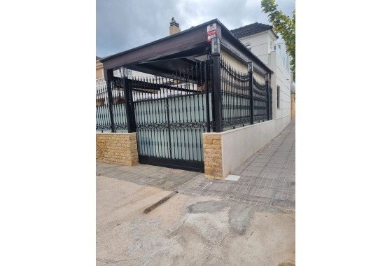 Herverkoop - Appartement / Flat -
Orihuela Costa