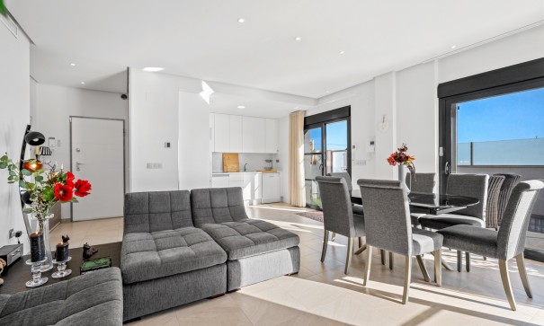 Videresalg - Fritliggende villa -
Los Alcazares - Euro Roda