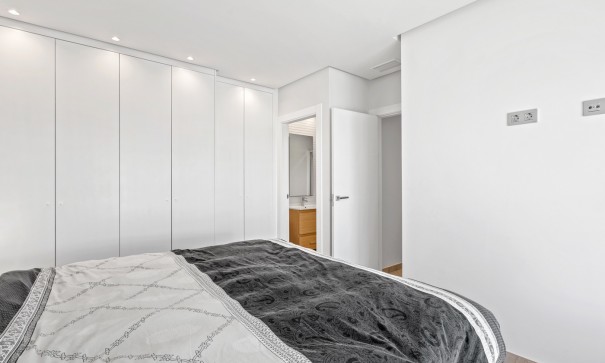 Videresalg - Fritliggende villa -
Los Alcazares - Euro Roda