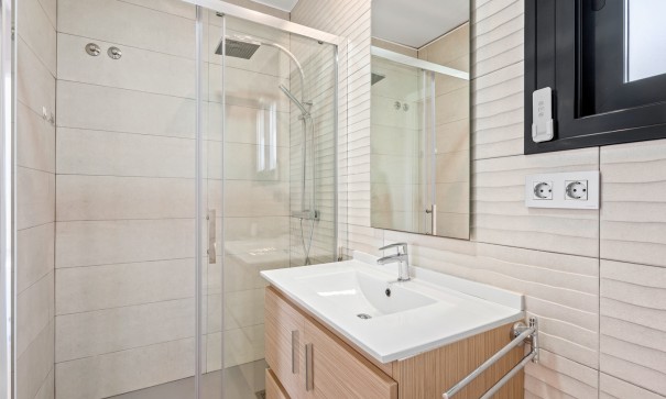 Videresalg - Fritliggende villa -
Los Alcazares - Euro Roda