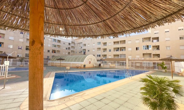Herverkoop - Apartement Flat -
Torrevieja - Centro
