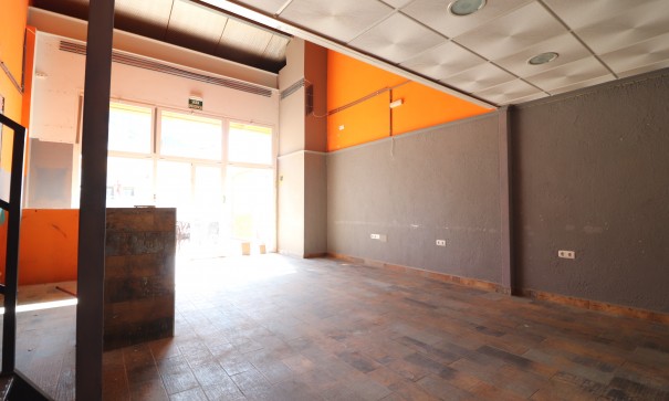 Resale - Kommerziell -
Algorfa - La Finca Golf Resort