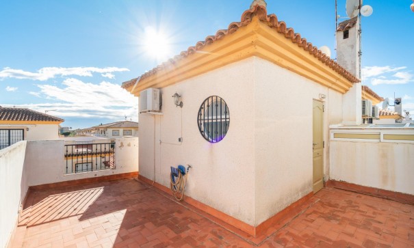 Herverkoop - Villa -
Orihuela Costa - Playa Flamenca