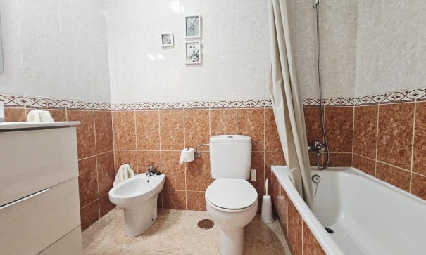 Herverkoop - Apartement Flat -
Torrevieja - Parque de las Naciones