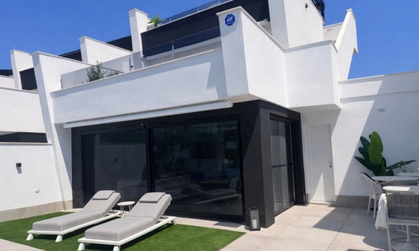 Herverkoop - Halfvrijstaande villa -
Santiago de La Ribera - Santiago de La Ribera - Town