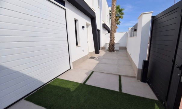 Herverkoop - Halfvrijstaande villa -
Santiago de La Ribera - Santiago de La Ribera - Town