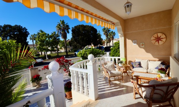 Herverkoop - Stadswoning -
Ciudad Quesada - Rojales - Doña Pepa