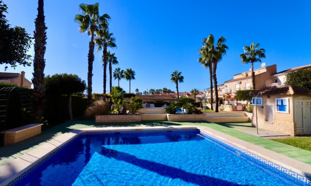 Herverkoop - Stadswoning -
Ciudad Quesada - Rojales - Doña Pepa