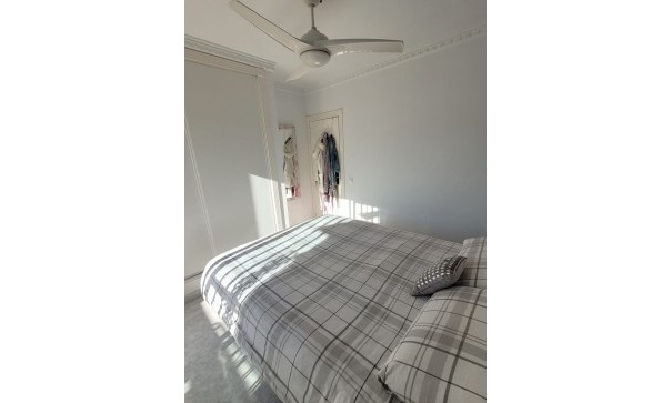 Återförsäljning - Radhus -
Algorfa