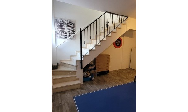 Återförsäljning - Radhus -
Algorfa