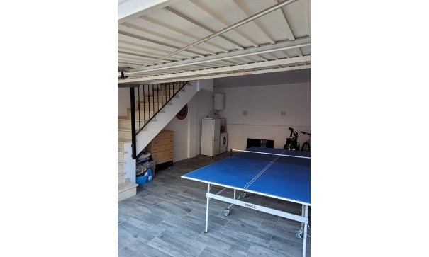 Återförsäljning - Radhus -
Algorfa