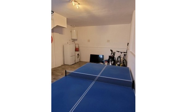 Återförsäljning - Radhus -
Algorfa