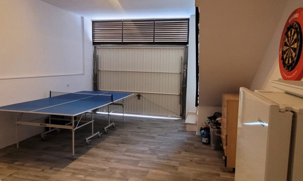 Återförsäljning - Radhus -
Algorfa