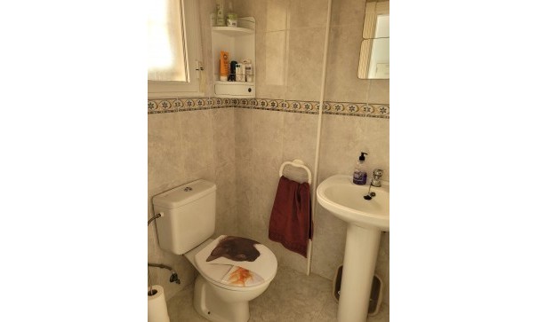 Återförsäljning - Radhus -
Algorfa