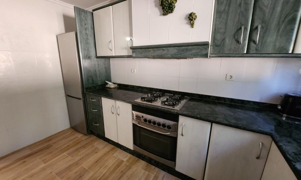 Återförsäljning - Fristående villa -
Villena