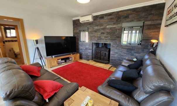 Återförsäljning - Fristående villa -
Villena