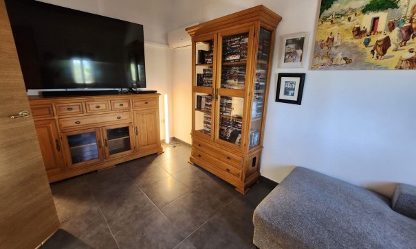 Återförsäljning - Fristående villa -
Villena