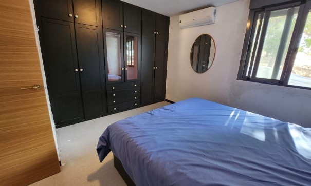 Återförsäljning - Fristående villa -
Villena