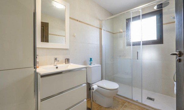 Herverkoop - Stadswoning -
SAN CAYETANO