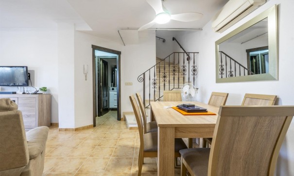 Herverkoop - Stadswoning -
SAN CAYETANO