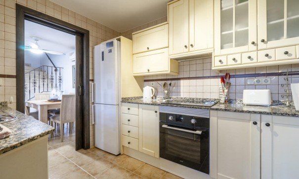 Herverkoop - Stadswoning -
SAN CAYETANO