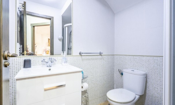 Herverkoop - Stadswoning -
SAN CAYETANO