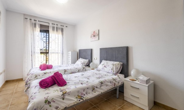 Herverkoop - Stadswoning -
SAN CAYETANO