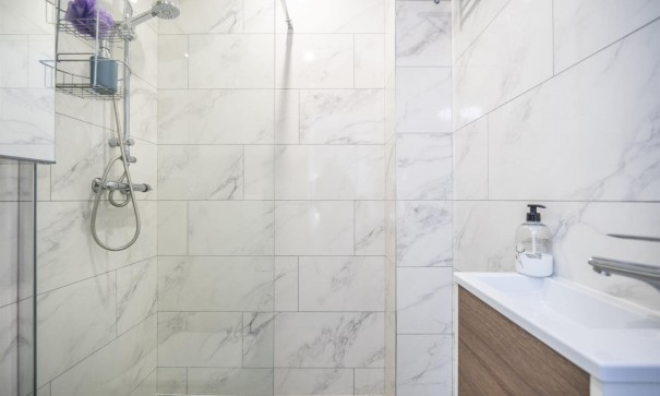 Resale - Stadthaus -
SAN CAYETANO