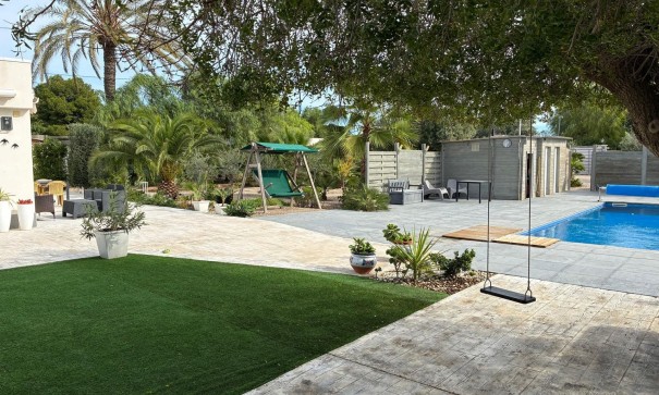 Sprzedaż - Willa wolnostojąca -
Crevillente