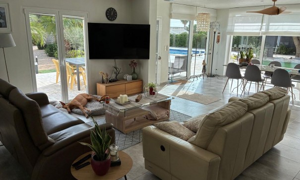 Sprzedaż - Willa wolnostojąca -
Crevillente