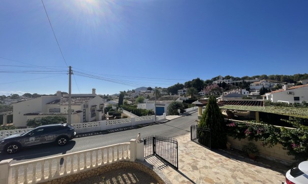 Herverkoop - Vrijstaande Villa -
Alfaz del Pi - l'Alfas del Pi