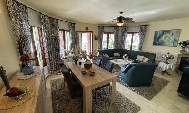 Herverkoop - Vrijstaande Villa -
Alfaz del Pi - l'Alfas del Pi